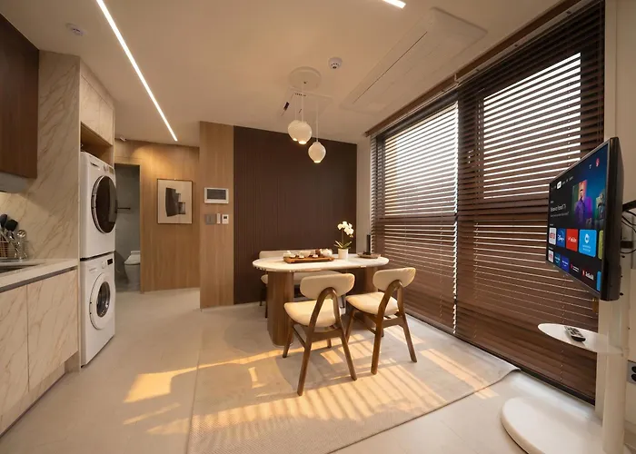 Gk Full-service In Gangnam 5 Min Metro *