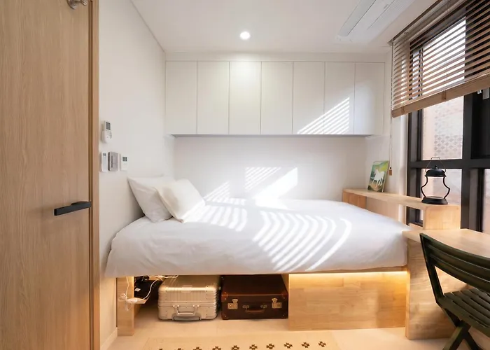 Gk Full-service In Gangnam 5 Min Metro *